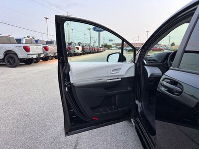 2025 Toyota Sienna LE 8 Passenger