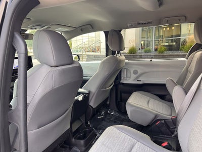 2025 Toyota Sienna LE 8 Passenger