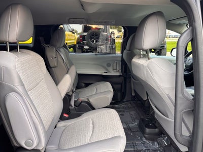 2025 Toyota Sienna LE 8 Passenger