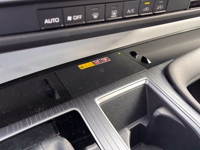 2025 Toyota Sienna LE 8 Passenger