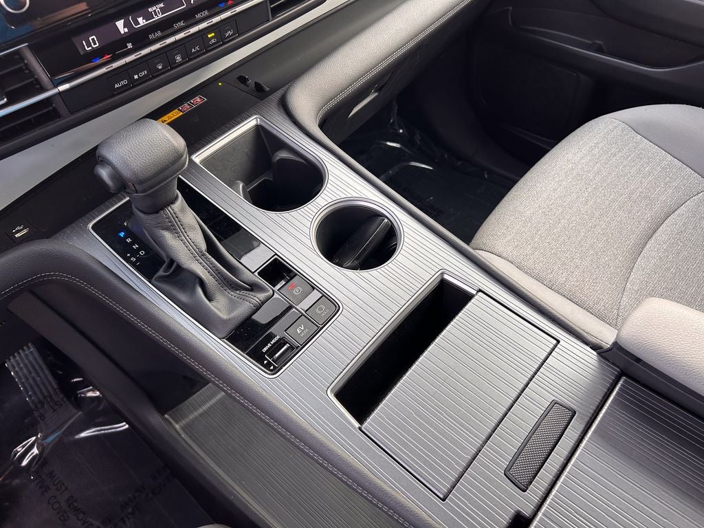 2025 Toyota Sienna LE 8 Passenger