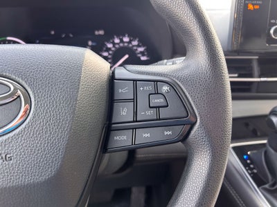 2025 Toyota Sienna LE 8 Passenger