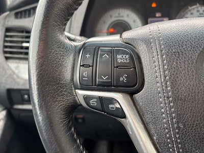 2017 Toyota Sienna SE Premium 8 Passenger