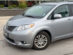 2013 Toyota Sienna XLE 8 Passenger