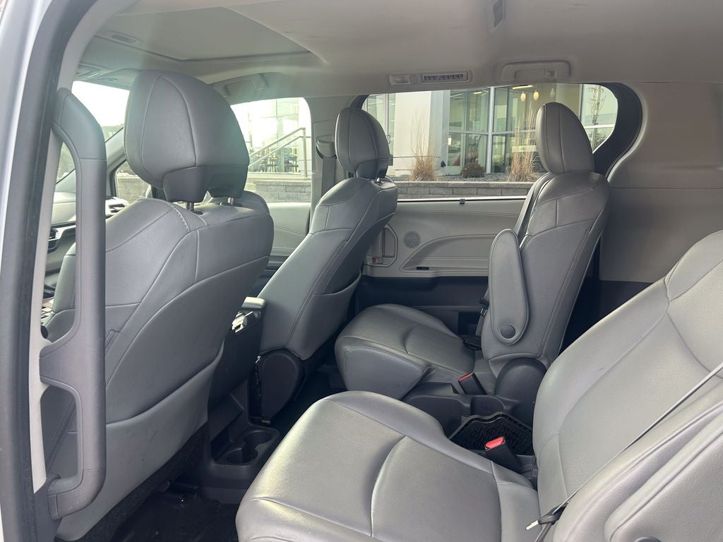 2021 Toyota Sienna XLE 7 Passenger
