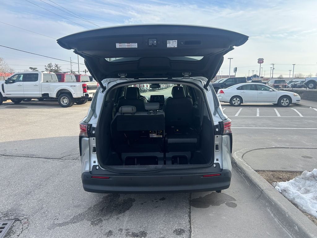 2021 Toyota Sienna XLE 7 Passenger