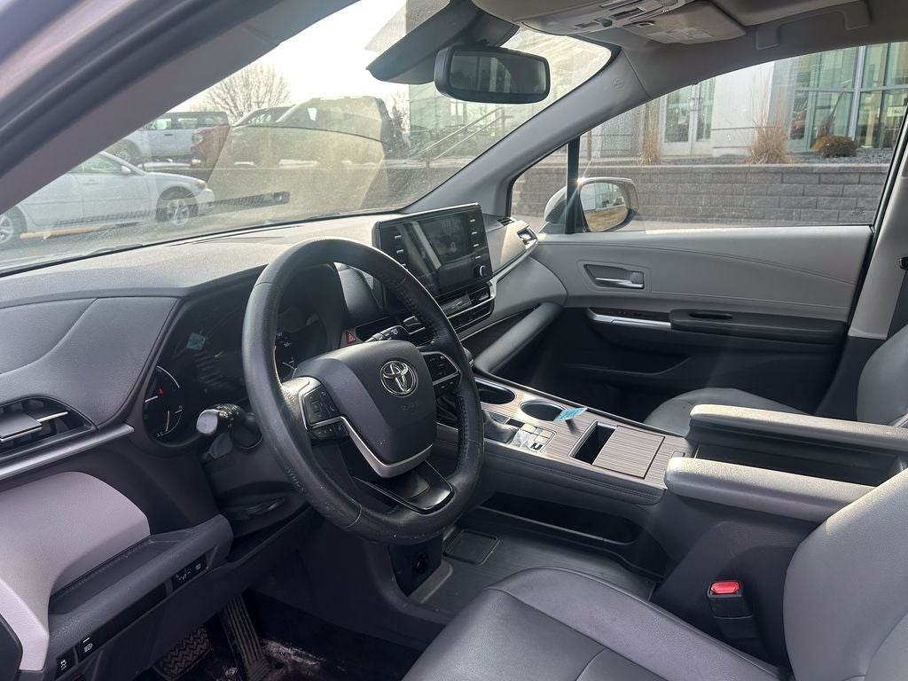 2021 Toyota Sienna XLE 7 Passenger