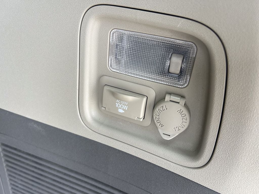2017 Toyota Sienna XLE Premium 8 Passenger