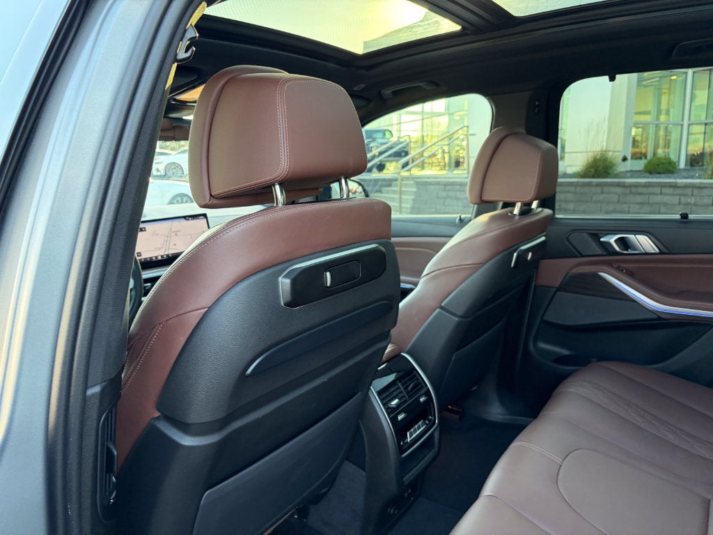 2025 BMW X5 M60i