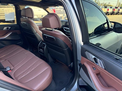 2025 BMW X5 M60i