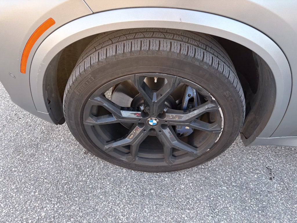 2025 BMW X5 M60i
