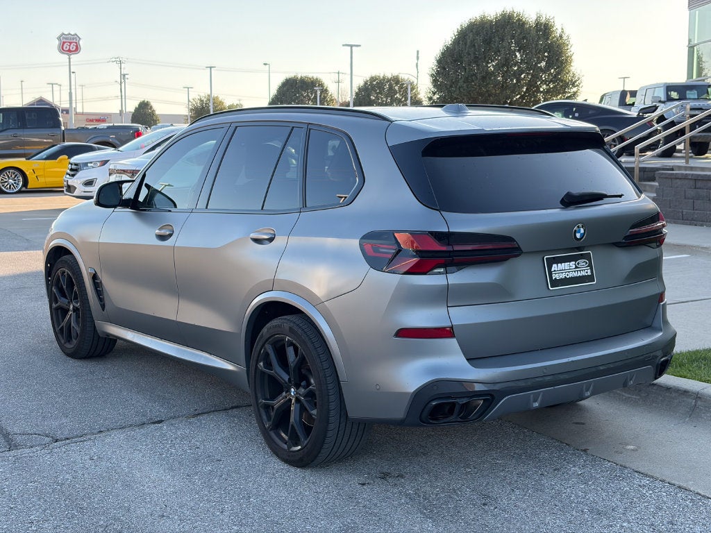 2025 BMW X5 M60i