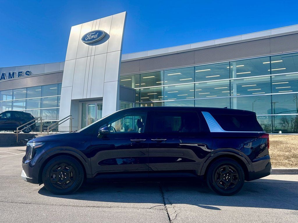 2025 Kia Carnival LXS