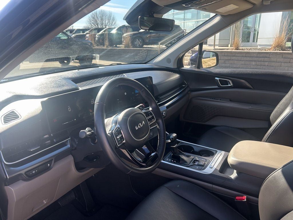 2025 Kia Carnival LXS