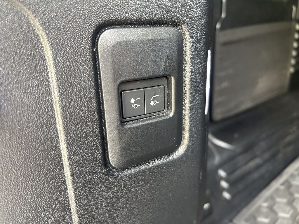 2023 Land Rover Defender 110 S