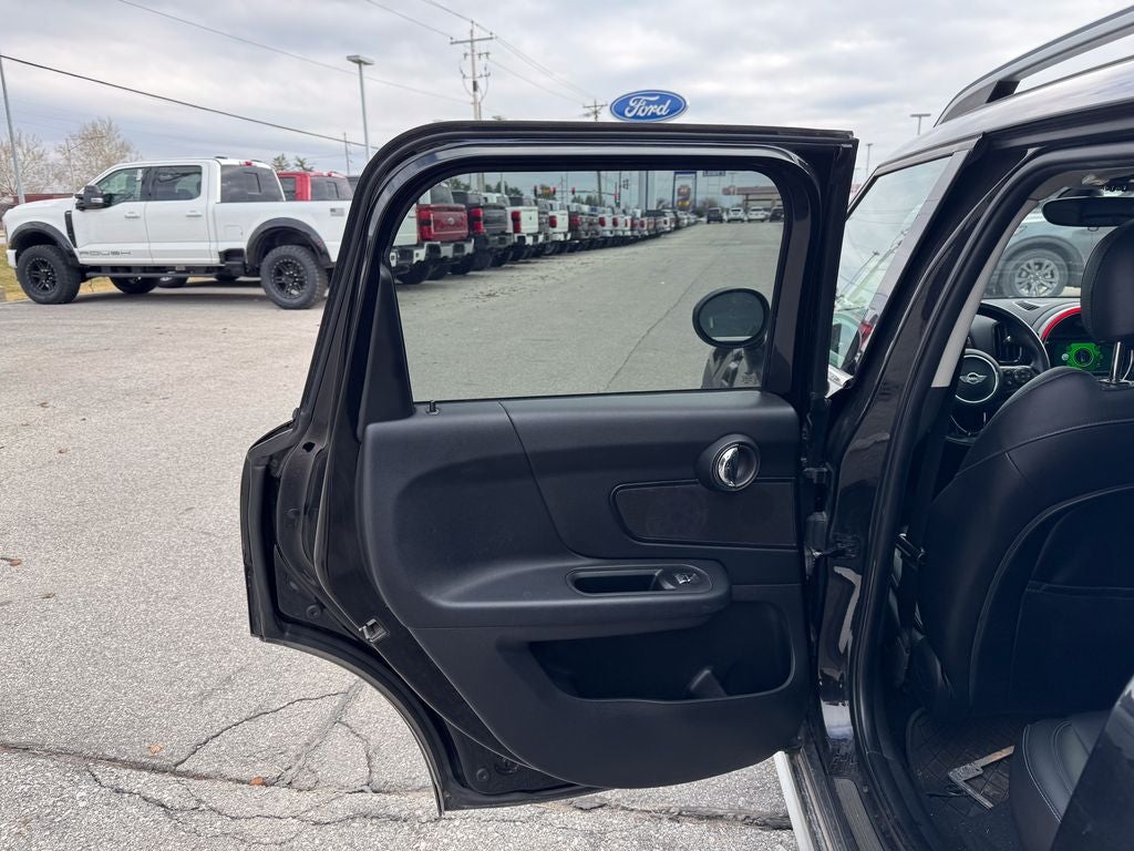 2017 MINI Cooper Countryman ALL4 Base