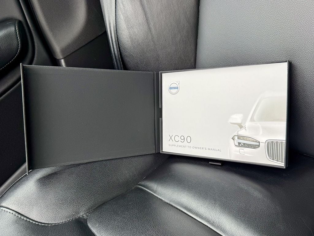 2021 Volvo XC90 T5 Momentum