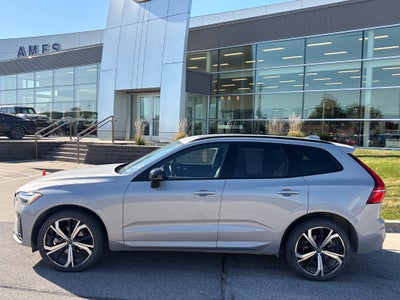 2024 Volvo XC60 B5 Ultimate Dark Theme