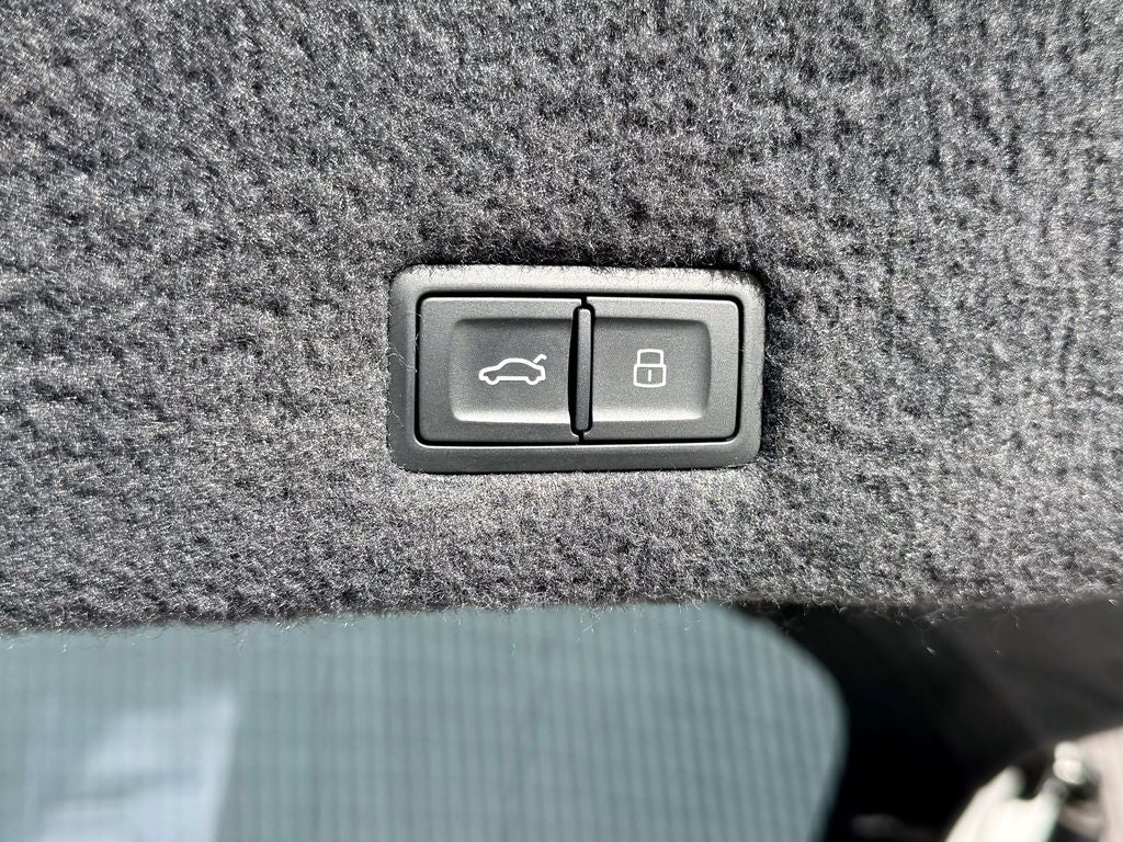 2021 Lamborghini Urus Base