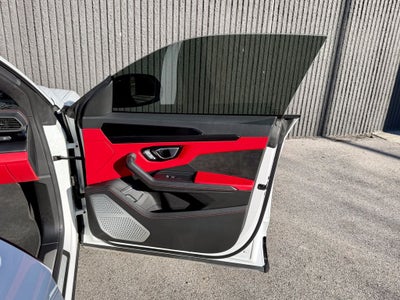 2021 Lamborghini Urus Base