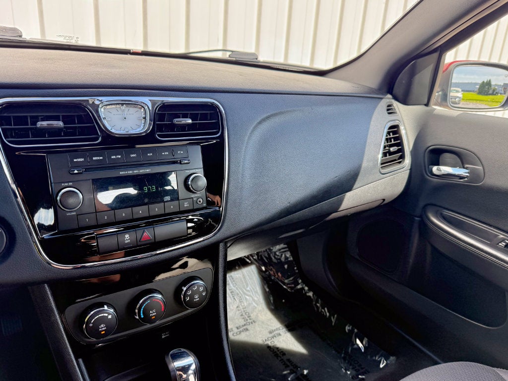 2012 Chrysler 200 LX