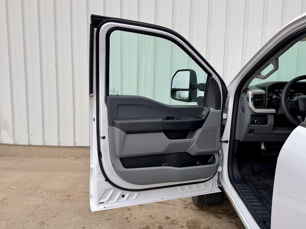 2026 Ford F-550SD XL DRW