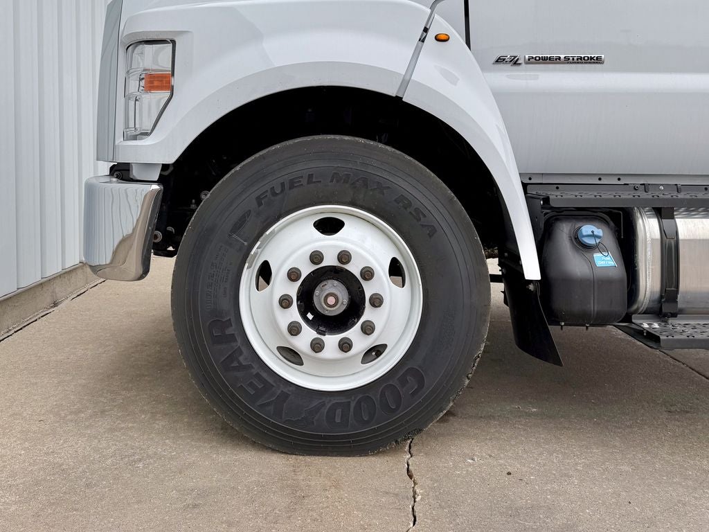 2025 Ford F-650SD Base
