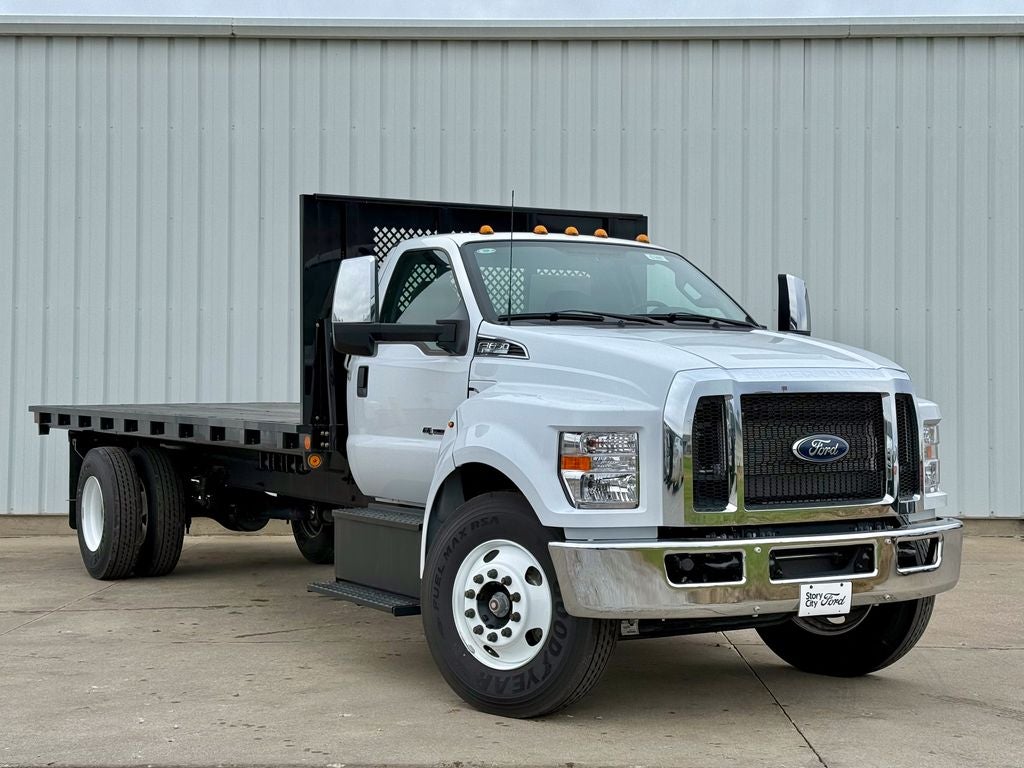 2025 Ford F-650SD Base