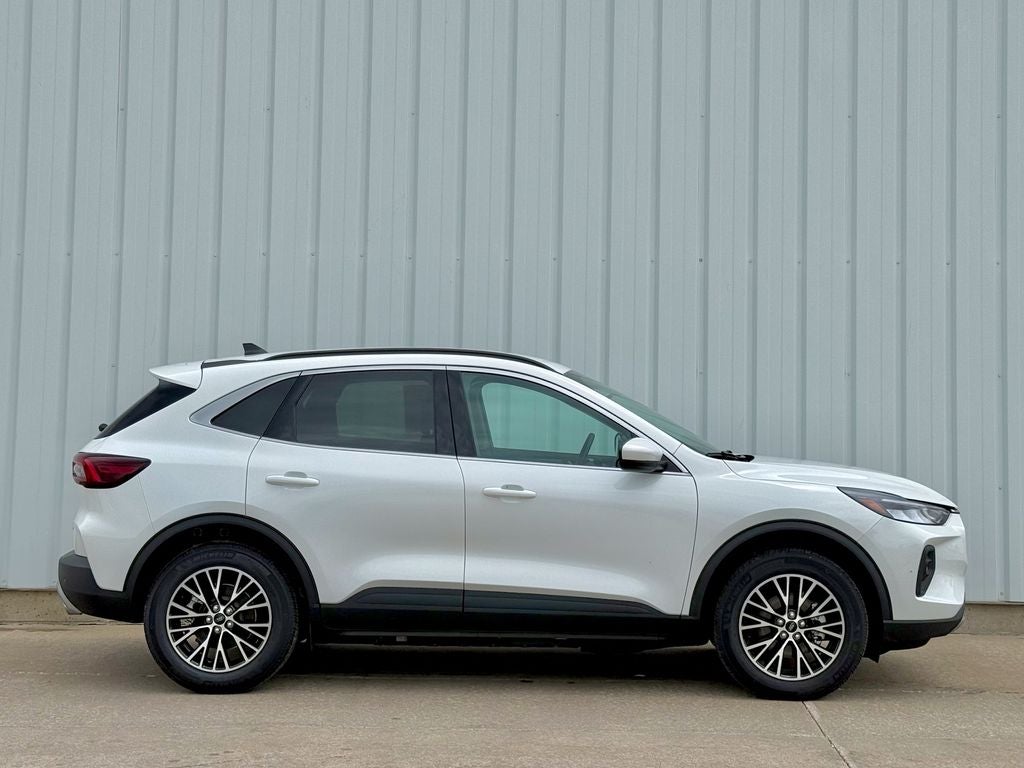 2025 Ford Escape Plug-In Hybrid Base
