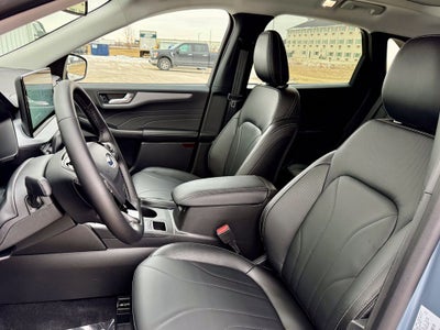 2026 Ford Escape Platinum