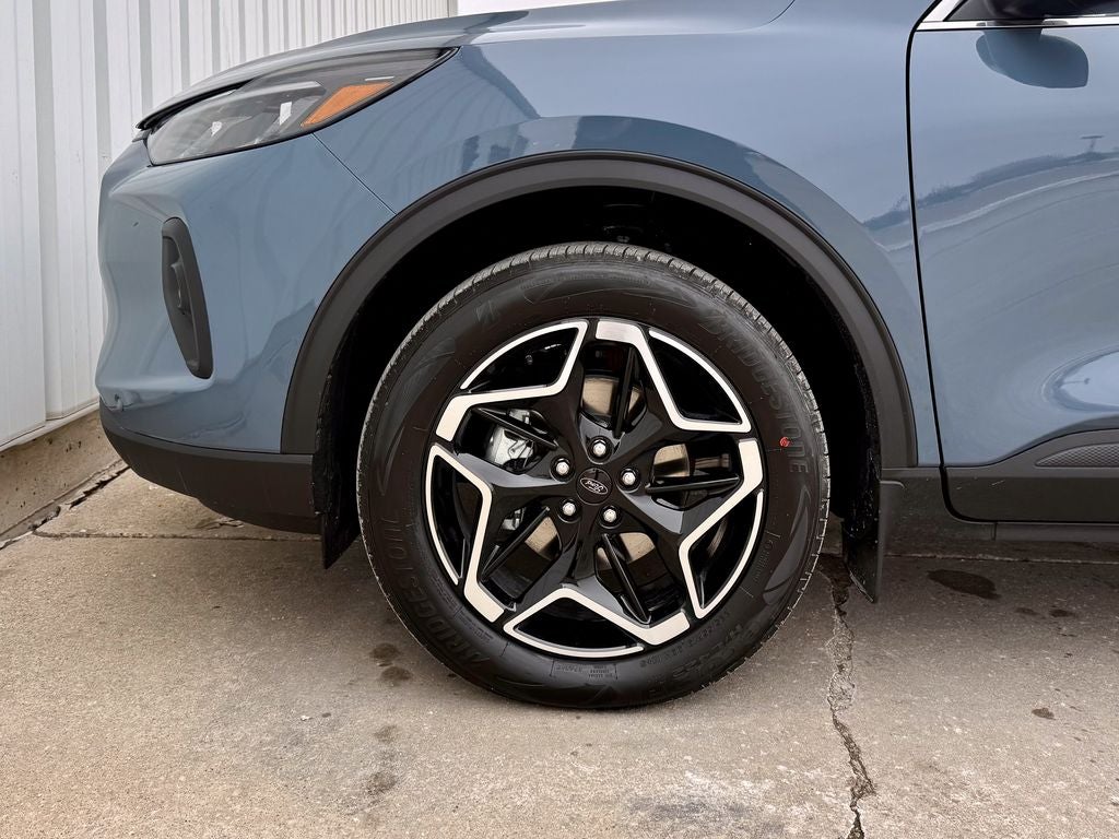 2026 Ford Escape Platinum