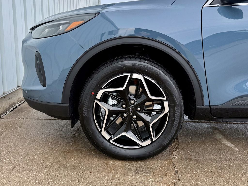 2026 Ford Escape Platinum