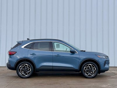 2026 Ford Escape Platinum