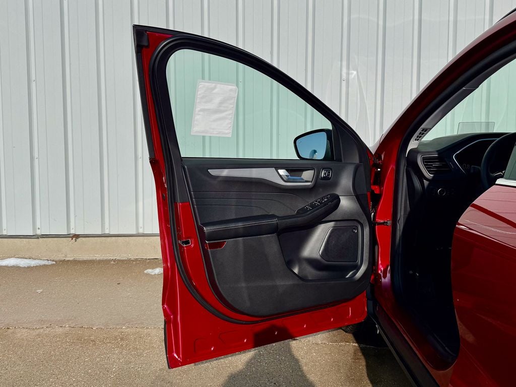 2026 Ford Escape Platinum