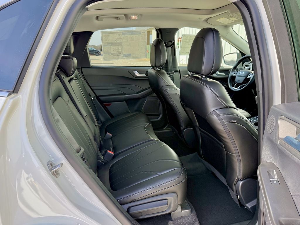 2026 Ford Escape Hybrid Platinum