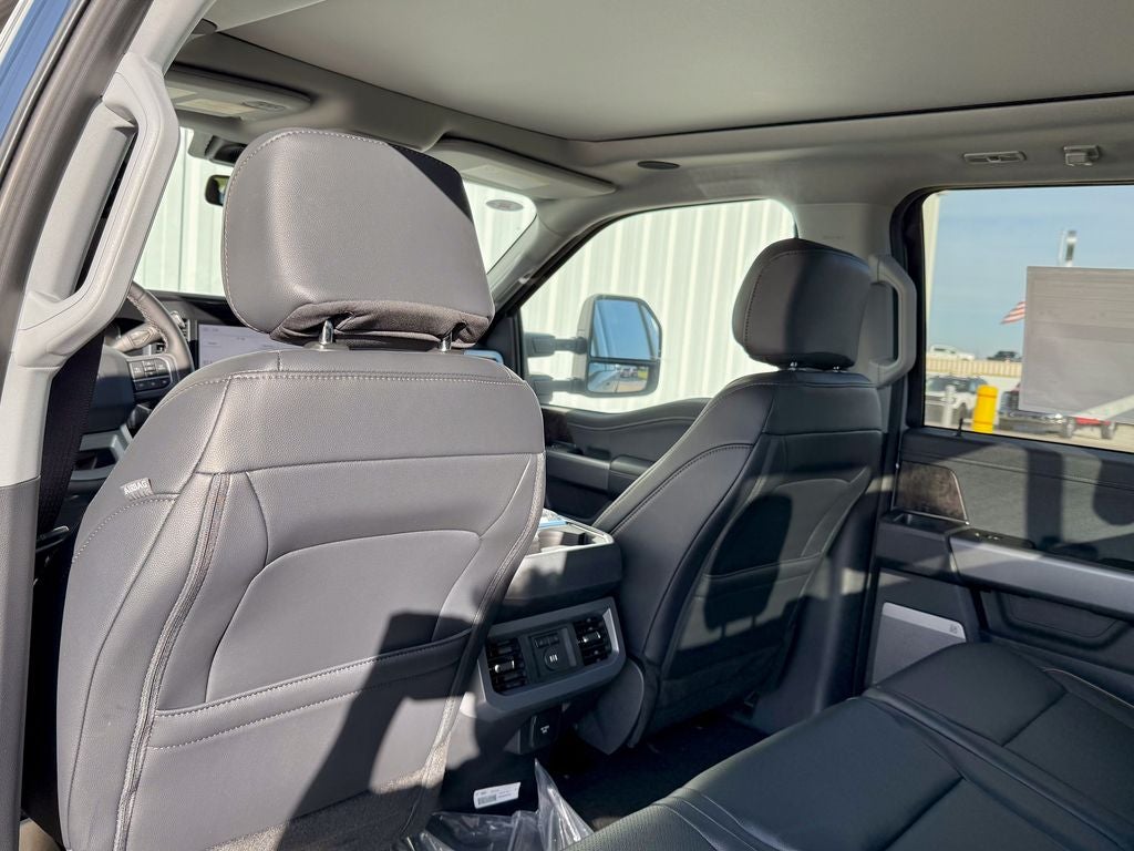 2025 Ford F-350SD Lariat