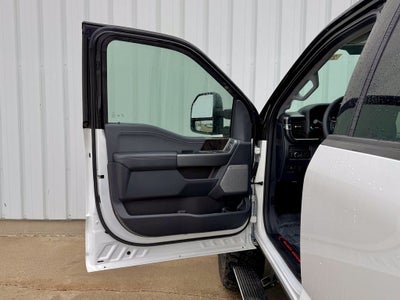 2026 Ford F-350SD Black Widow