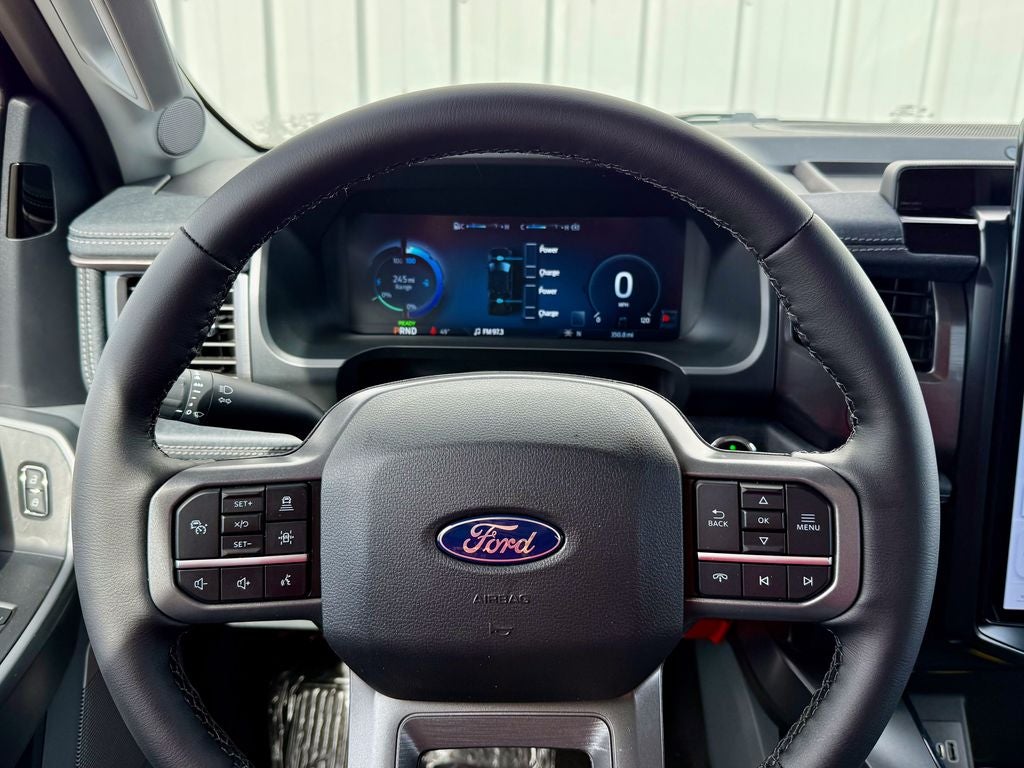 2025 Ford F-150 Lightning Flash