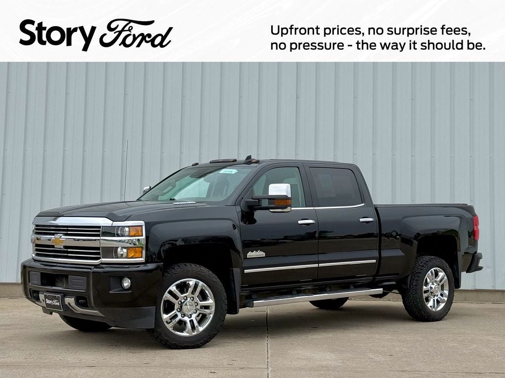 2015 Chevrolet Silverado HD High Country 4WD Crew Cab Standard Box's photo