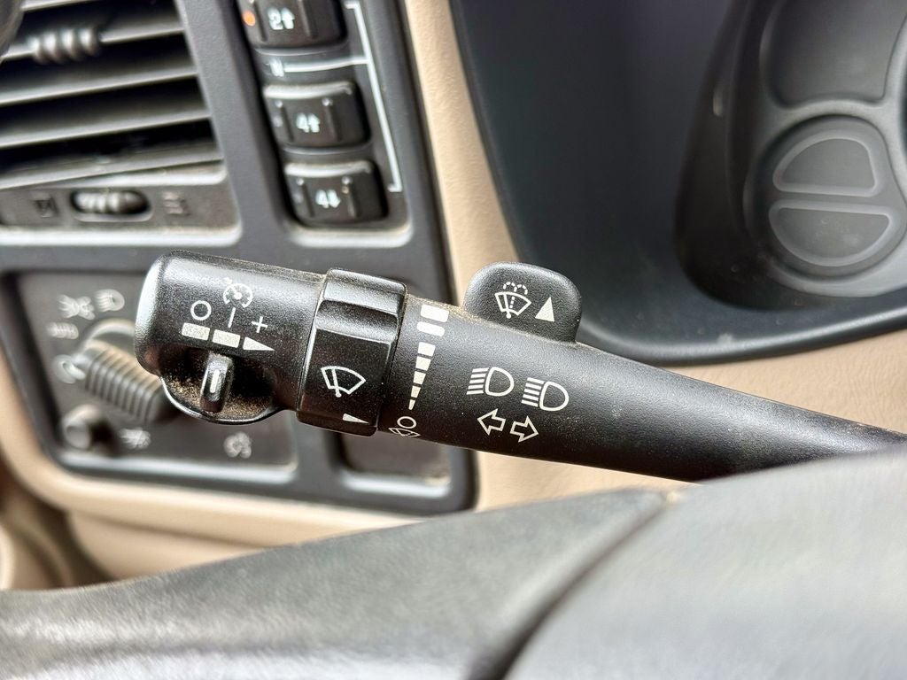 2004 Chevrolet Silverado 1500 LS