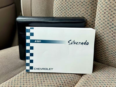 2004 Chevrolet Silverado 1500 LS