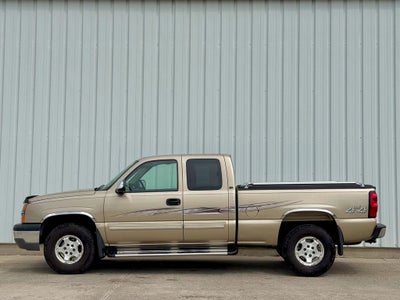 2004 Chevrolet Silverado 1500 LS
