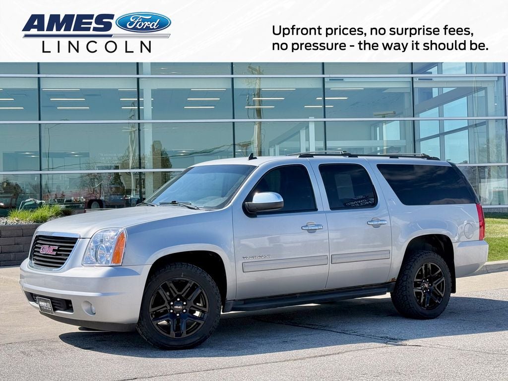 2013 GMC Yukon 4WD 1/2 Ton SLT (4SA)'s photo