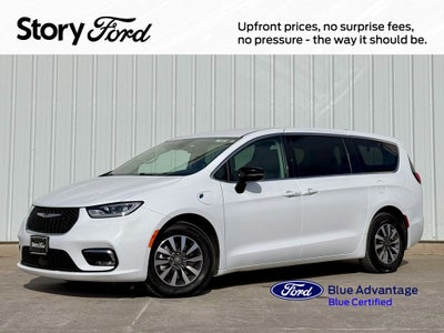 2024 Chrysler Pacifica Hybrid Select