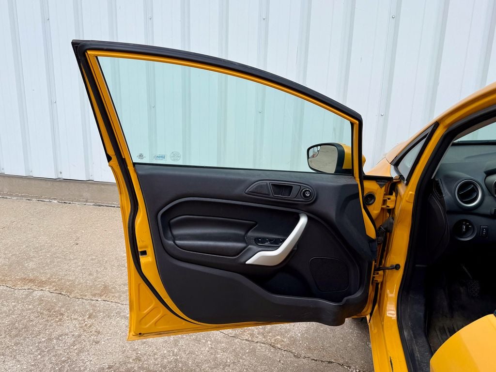 2011 Ford Fiesta SES