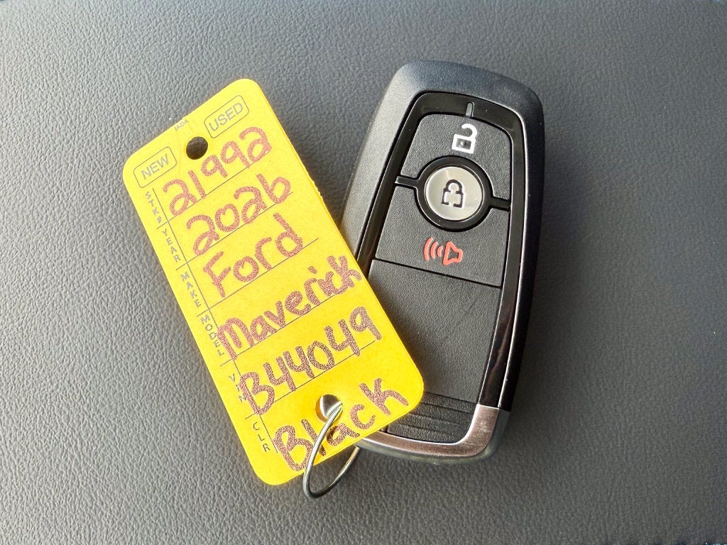 2026 Ford Maverick Lobo Standard