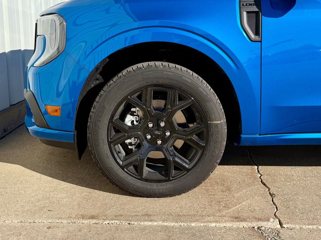 2025 Ford Maverick Lobo Standard