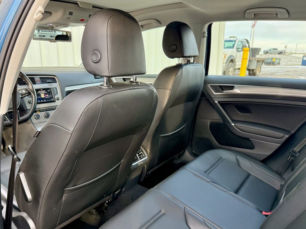 2016 Volkswagen Golf TSI SE 4-Door