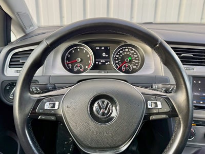 2016 Volkswagen Golf TSI SE 4-Door