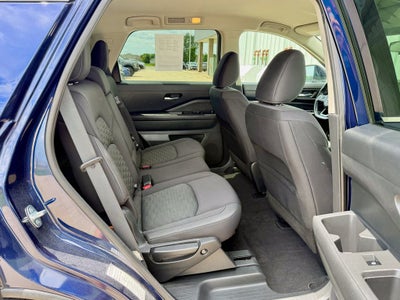 2022 Nissan Pathfinder SV